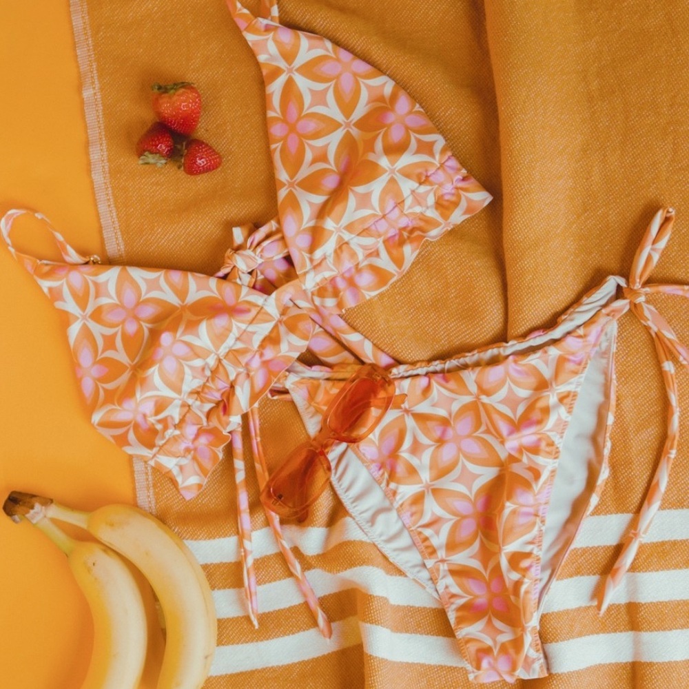 Kitty and Vibe Juju Bikini